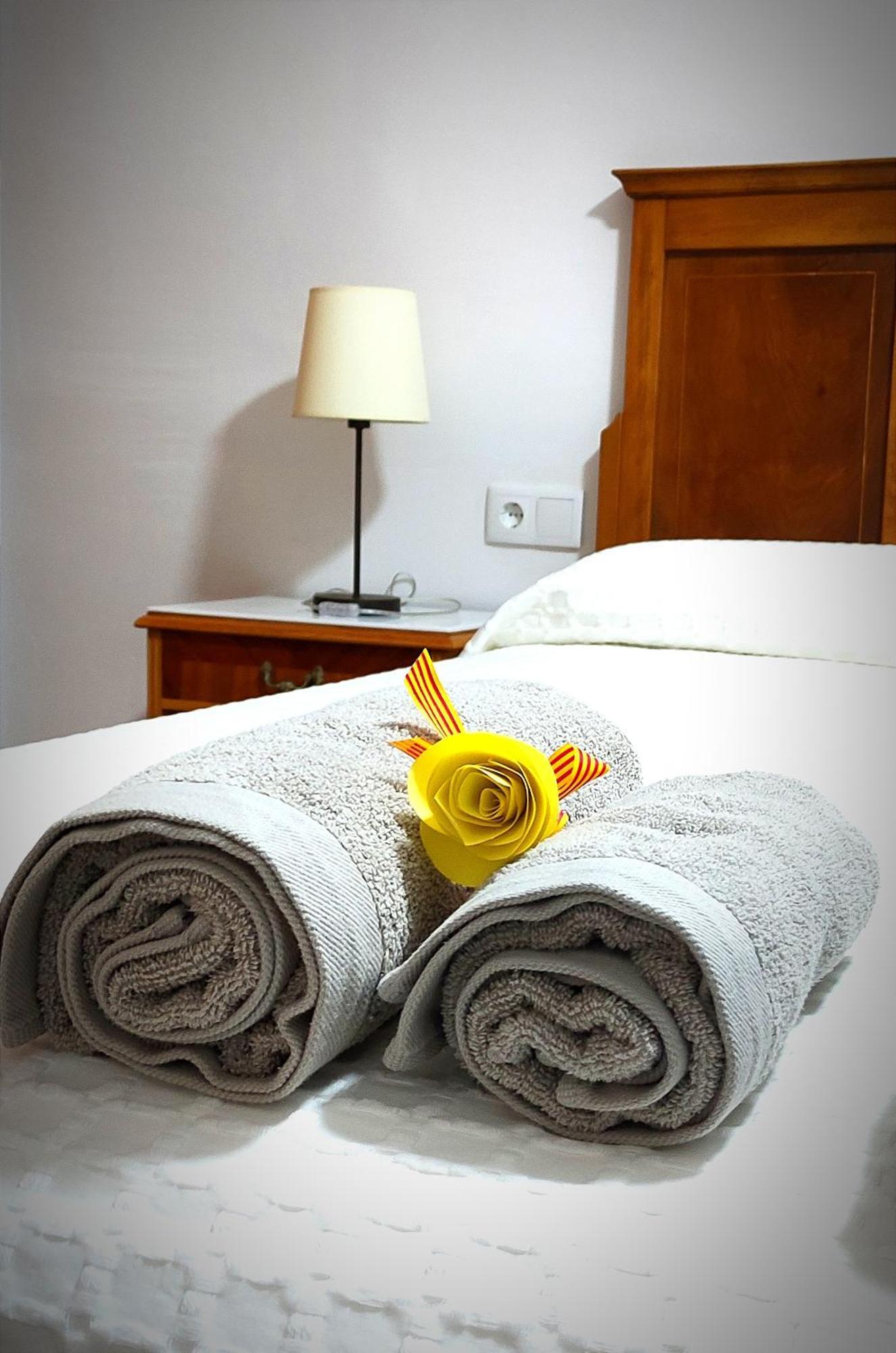 Apartaments Rurals Cal Parro, Batea Ngoại thất bức ảnh